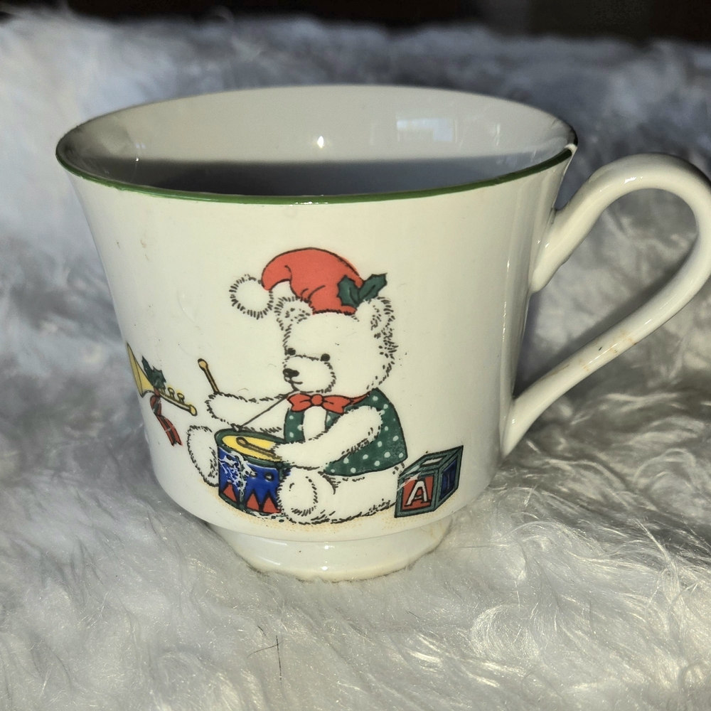 Anchor Hocking White Mug with Bear Design Vintage Christmas Mug